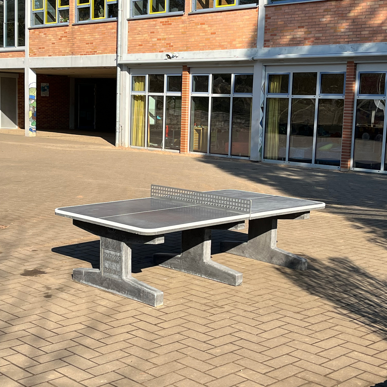 Table en béton ROCK – Image 3